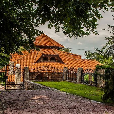 Exclusive House Legacy Villa สเมเดเรโว ภายนอก รูปภาพ