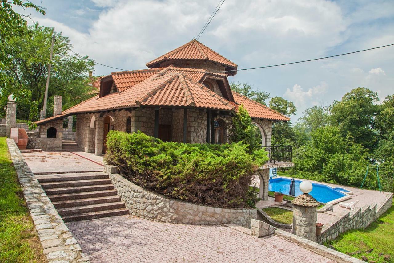 Exclusive House Legacy Villa สเมเดเรโว ภายนอก รูปภาพ