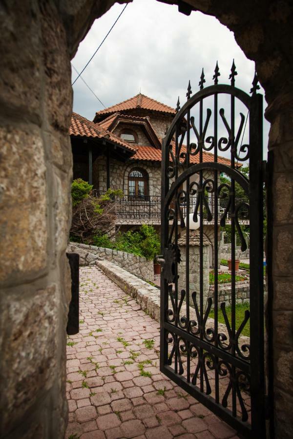 Exclusive House Legacy Villa สเมเดเรโว ภายนอก รูปภาพ